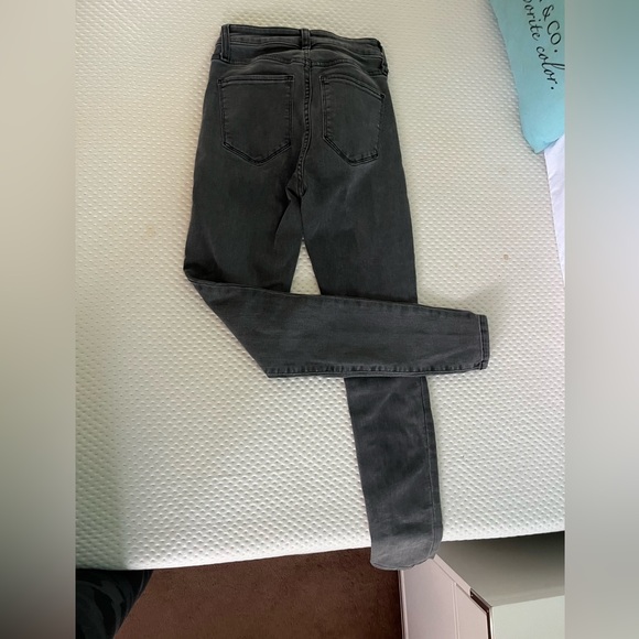 Dark grey Gap skinny jeggings. - Picture 2 of 3